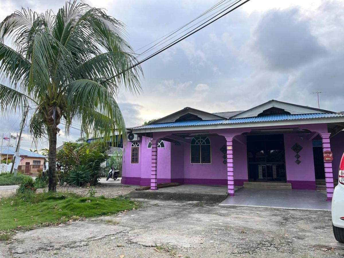Lavender Homestay Desa Chendering 3 Bedrooms กัวลาตรังกานู ภายนอก รูปภาพ